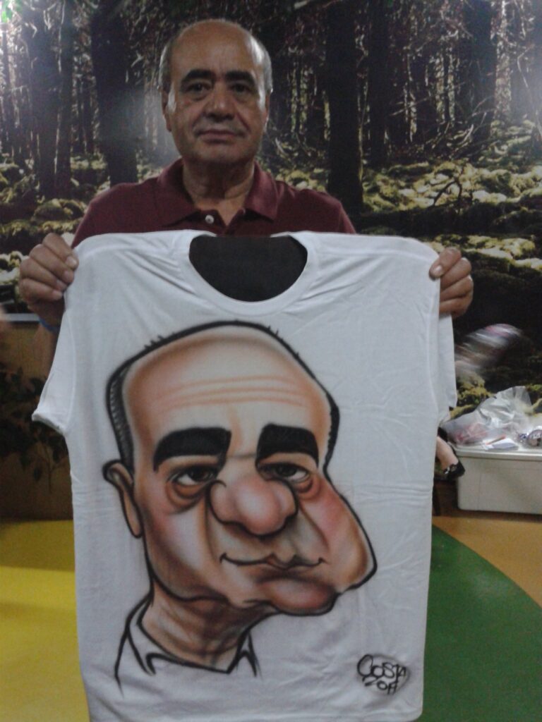 caricatura em camiseta